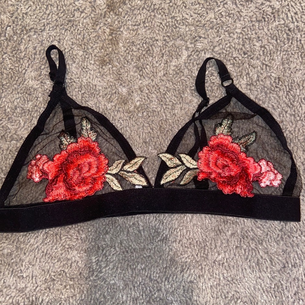 🚨SOLD ON MERCARI🚨